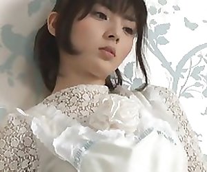 DAIMATSU Yuyu in white dress
